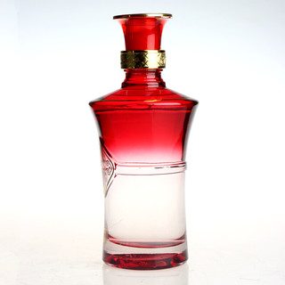 創(chuàng)意酒包裝設計一品景芝系列紅淡雅芝麻香型白酒瓶整箱裝產品包裝設計欣賞(圖5)